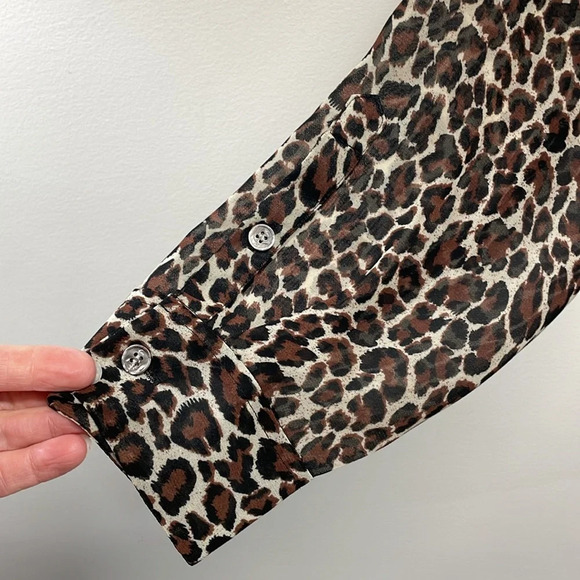 Two by Vince Camuto Long Sleeve Sheer Leopard Print Button Down High Low Top S - Picture 2 of 16